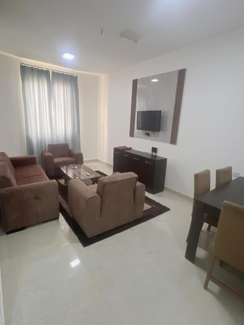 Golden Seasons Furnished 9 Salalah