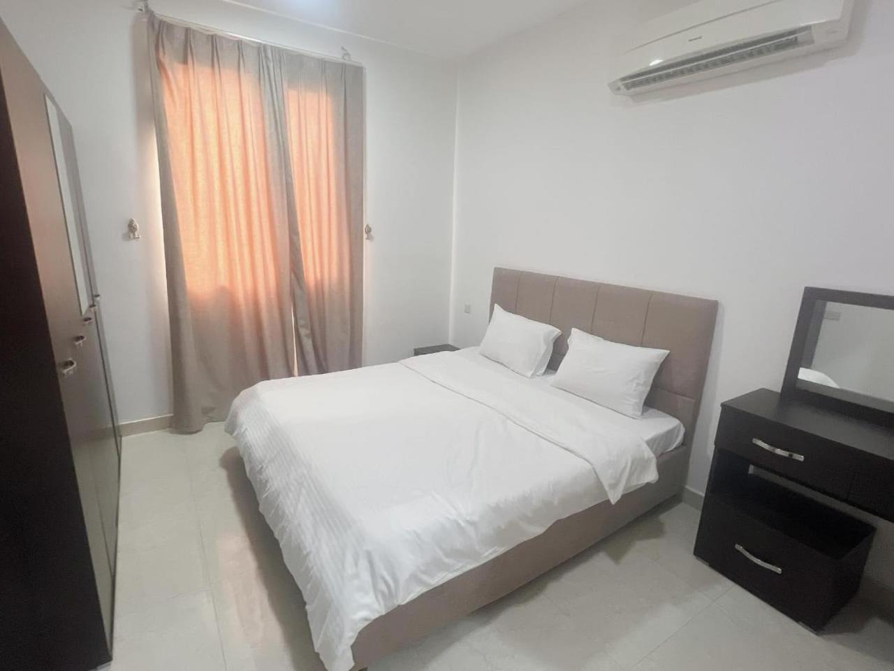 Golden Seasons Furnished 9 *